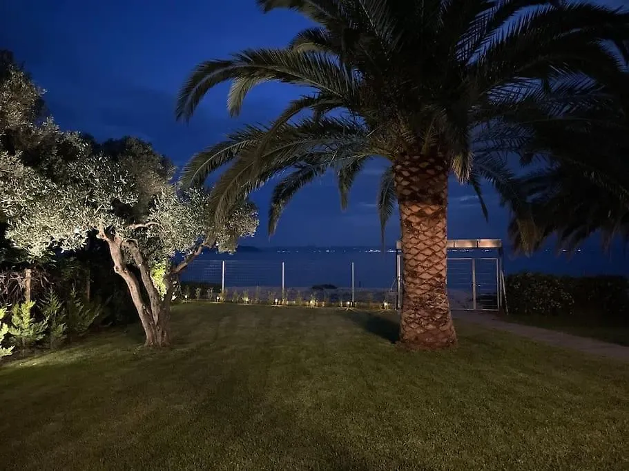 Villa Παραθαλάσσια Βίλα Neos Marmaras Greece